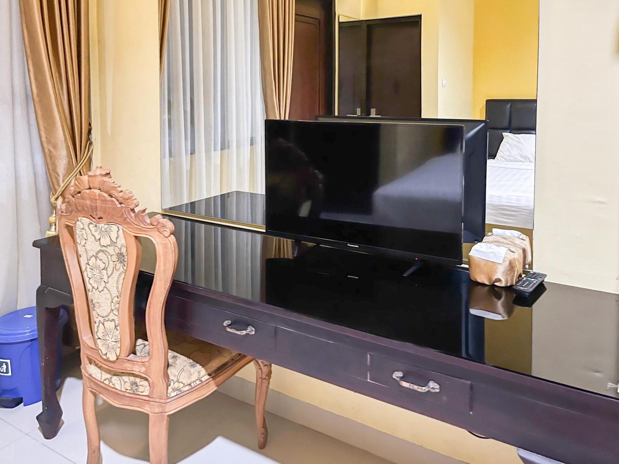 Kartika Hotel Syariah Pacitan Mitra Reddoorz Kültér fotó