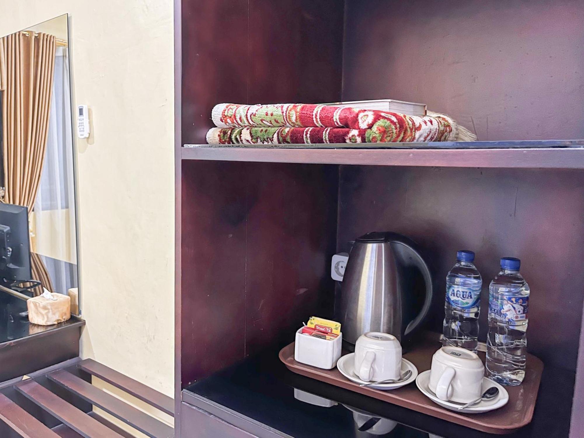 Kartika Hotel Syariah Pacitan Mitra Reddoorz Kültér fotó