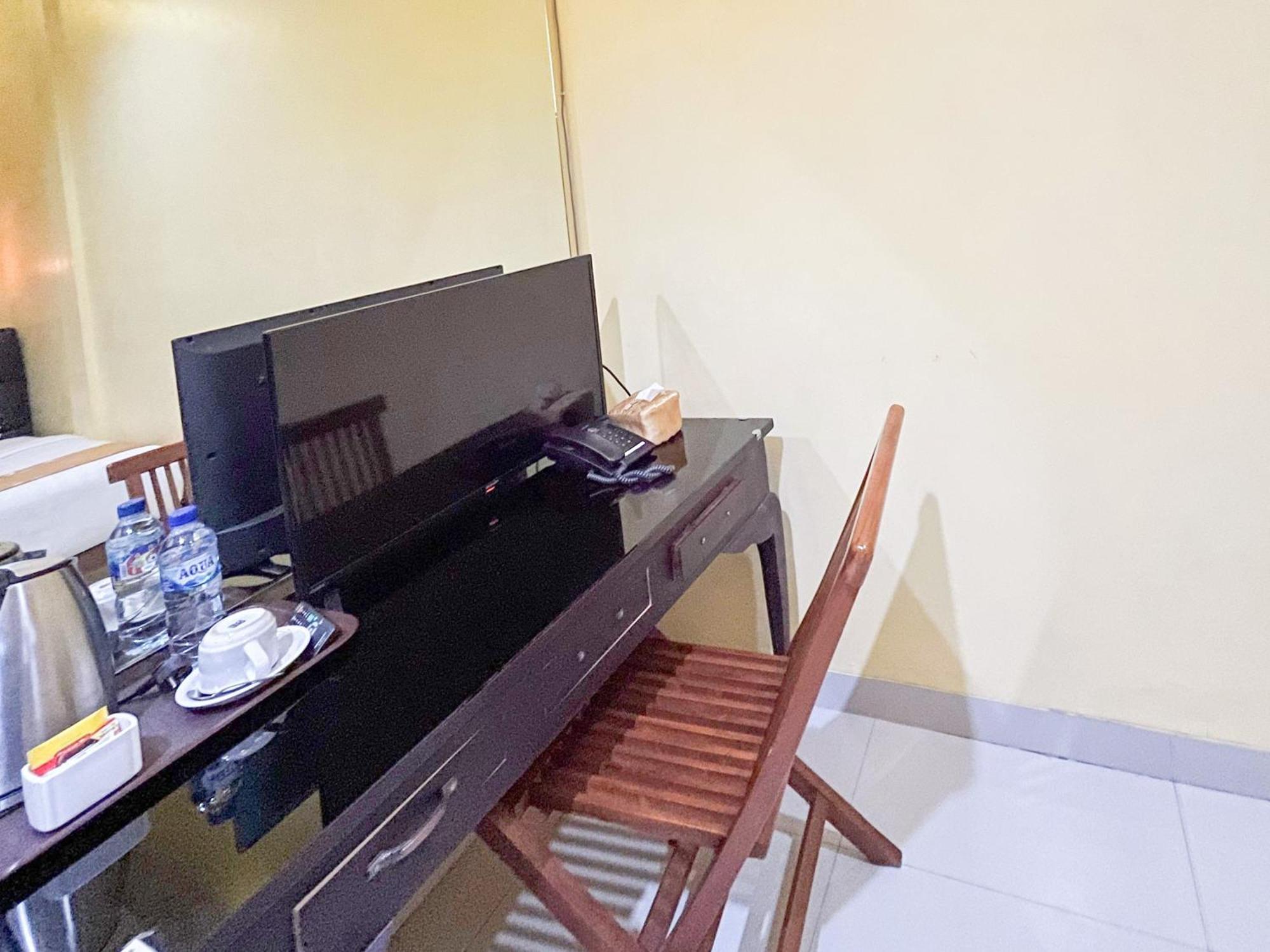 Kartika Hotel Syariah Pacitan Mitra Reddoorz Kültér fotó