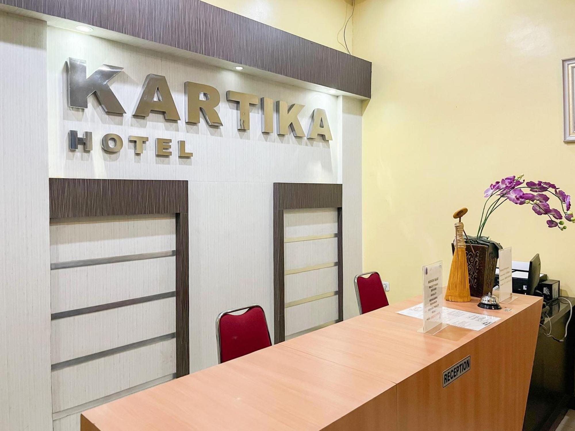 Kartika Hotel Syariah Pacitan Mitra Reddoorz Kültér fotó