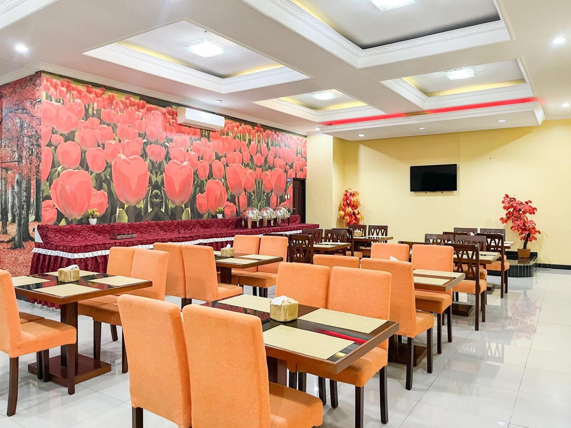 Kartika Hotel Syariah Pacitan Mitra Reddoorz Kültér fotó