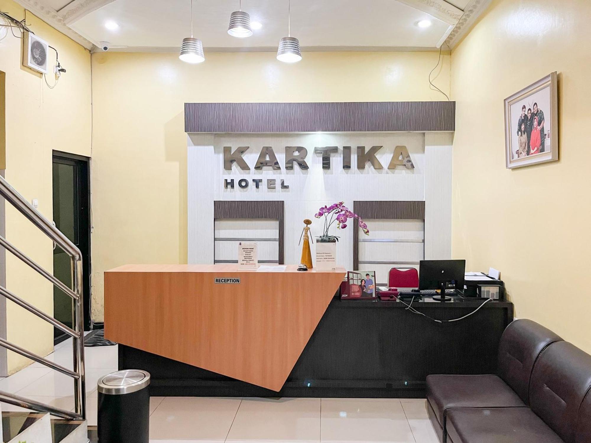 Kartika Hotel Syariah Pacitan Mitra Reddoorz Kültér fotó