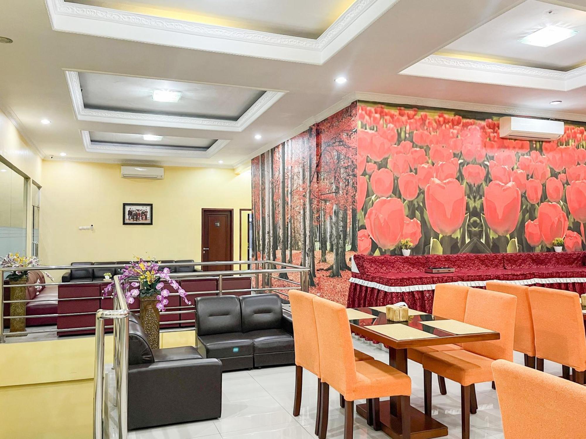 Kartika Hotel Syariah Pacitan Mitra Reddoorz Kültér fotó