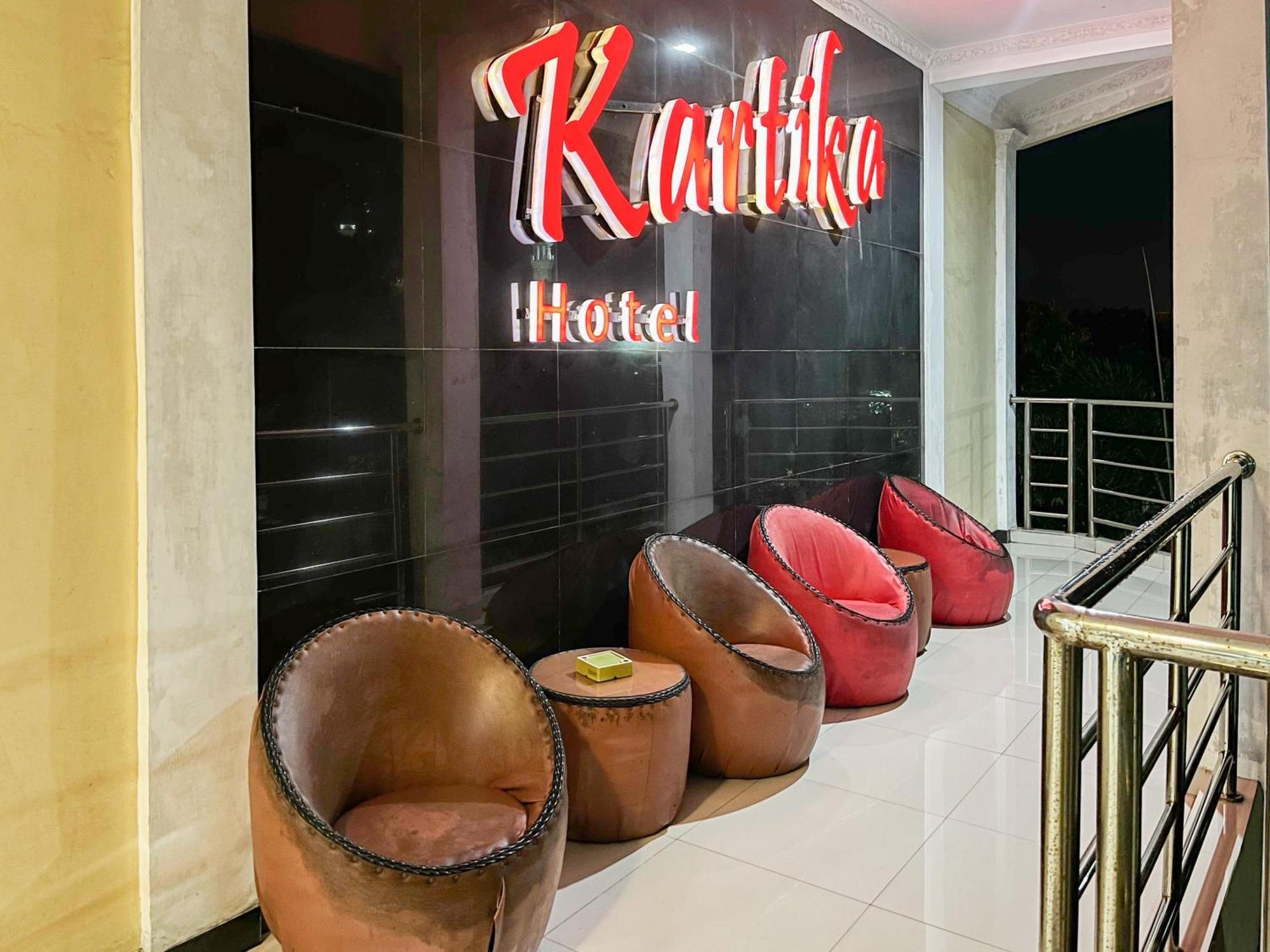 Kartika Hotel Syariah Pacitan Mitra Reddoorz Kültér fotó